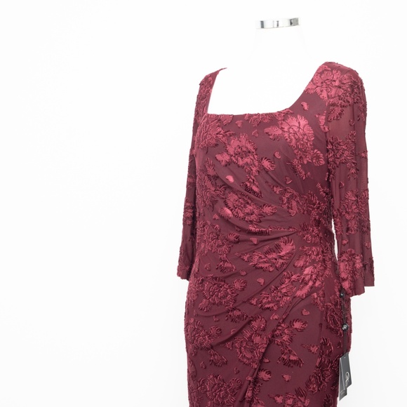 Adrianna Papell - Burnout Velvet Gown - Picture 9 of 11